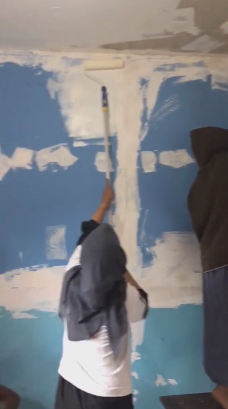 cucu makeover kamar nenek © TikTok/@lollyyyta