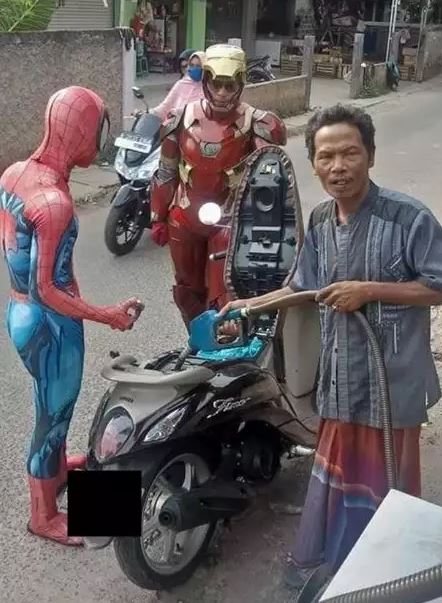Potret kocak Spider-Man tinggal di Indonesia Berbagai sumber Potret kocak Spider-Man tinggal di Indonesia Berbagai sumber