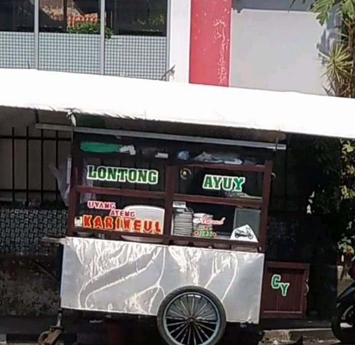 tulisan jualan makanan sok imut © berbagai sumber