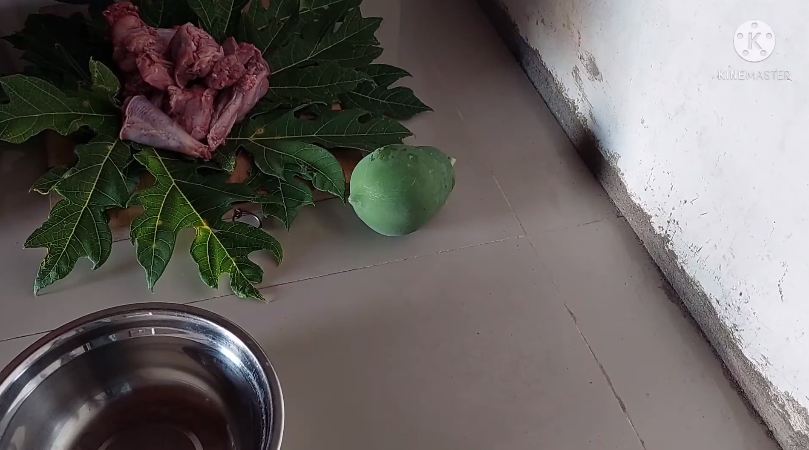 Nggak perlu direbus atau diungkep, ini trik mengempukkan ayam kampung cuma pakai 2 bahan dapur