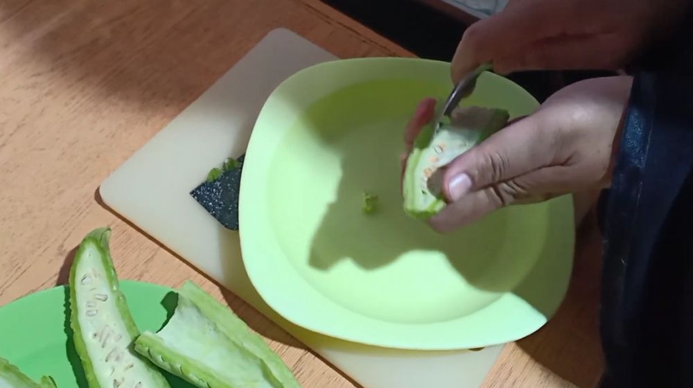 Bukan diremas garam, ini trik mengolah pare agar lebih enak dan tak pahit