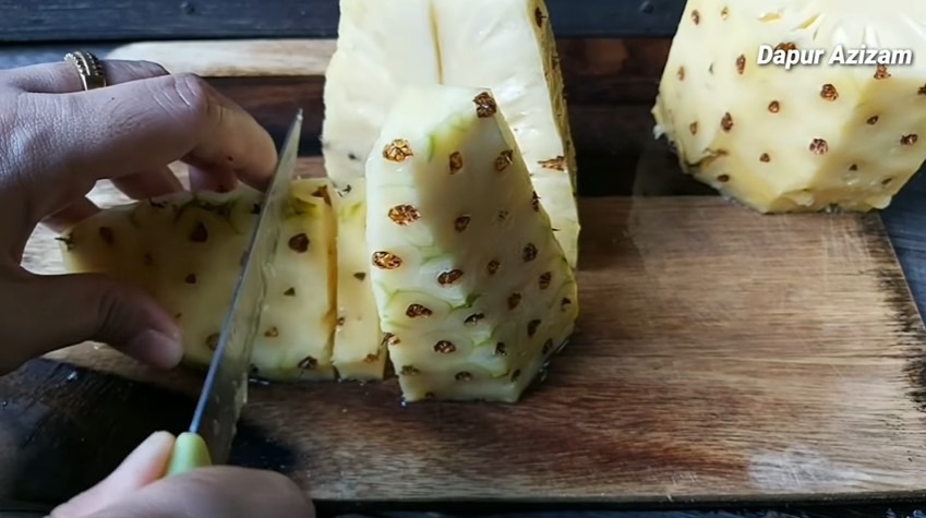 Bukan cuma pakai nanas, ini cara jitu usir bau prengus dan lembutkan daging kambing meski tanpa presto