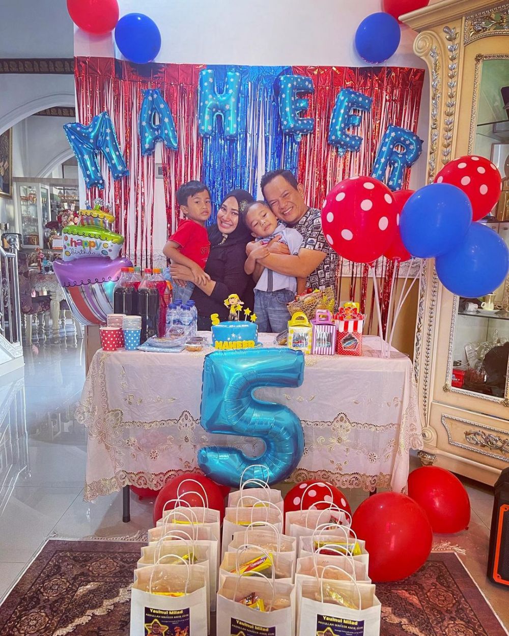  potret perayaan ulang tahun anak vokalis band © berbagai sumber