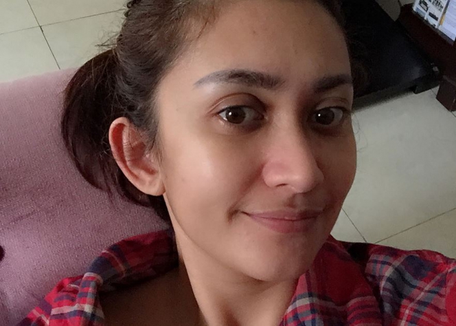 pesinetron era 90an tanpa makeup © instagram