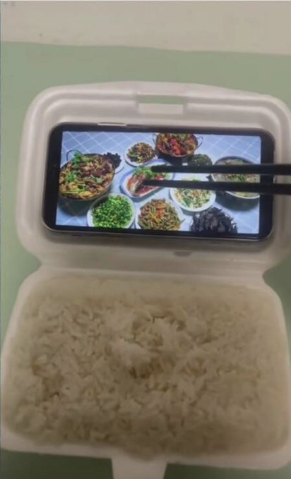 Potret kocak makan saat belum gajian Berbagai sumber