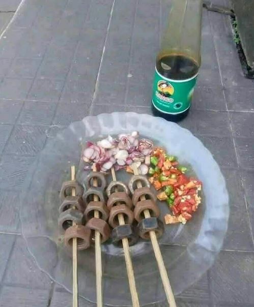 Potret kocak makan saat belum gajian Berbagai sumber