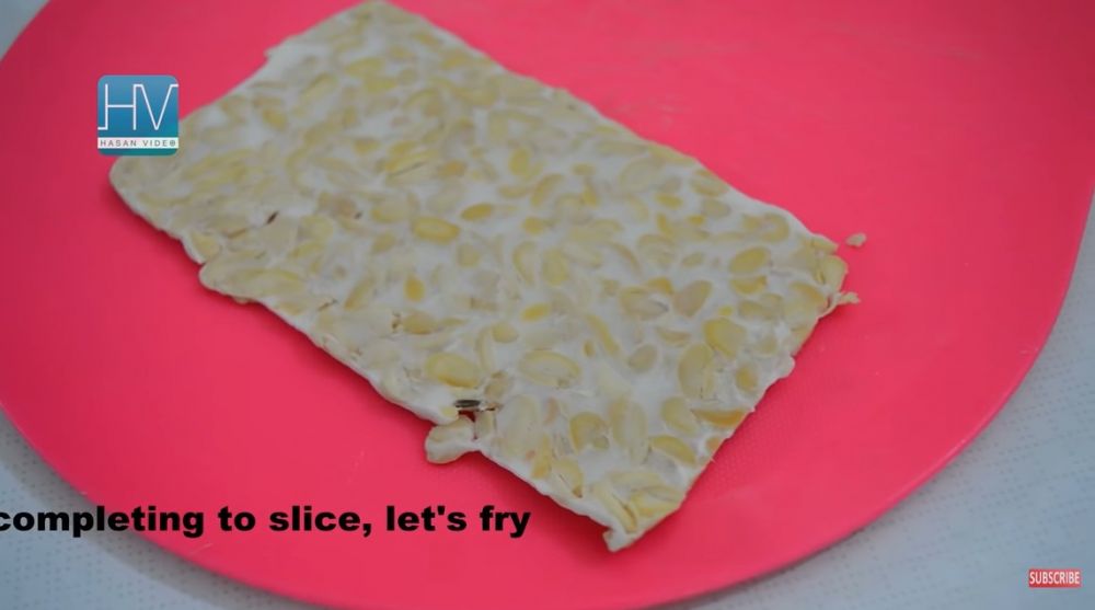 Trik menyambung tempe yang patah karena irisannya terlalu tipis, praktis dan antigagal