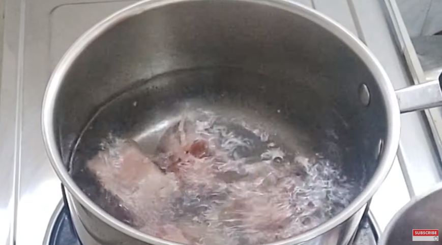 Tanpa perlu dipresto, ini cara praktis mengolah buntut sapi jadi sop agar hasilnya gurih dan empuk