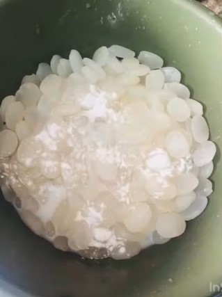 Bukan pakai air cucian beras, ini trik ampuh menghilangkan bau asam kolang kaling