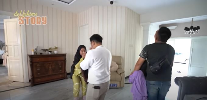 Potret rumah mewah asisten Irfan Hakim © 2023 brilio.net Potret rumah mewah asisten Irfan Hakim © 2023 brilio.net