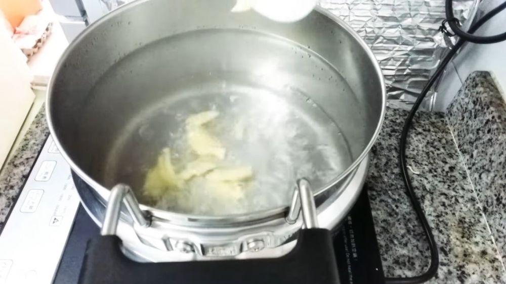 Pakai 1 rempah dapur, begini trik menghilangkan lemak pada daging sapi agar bebas kolesterol