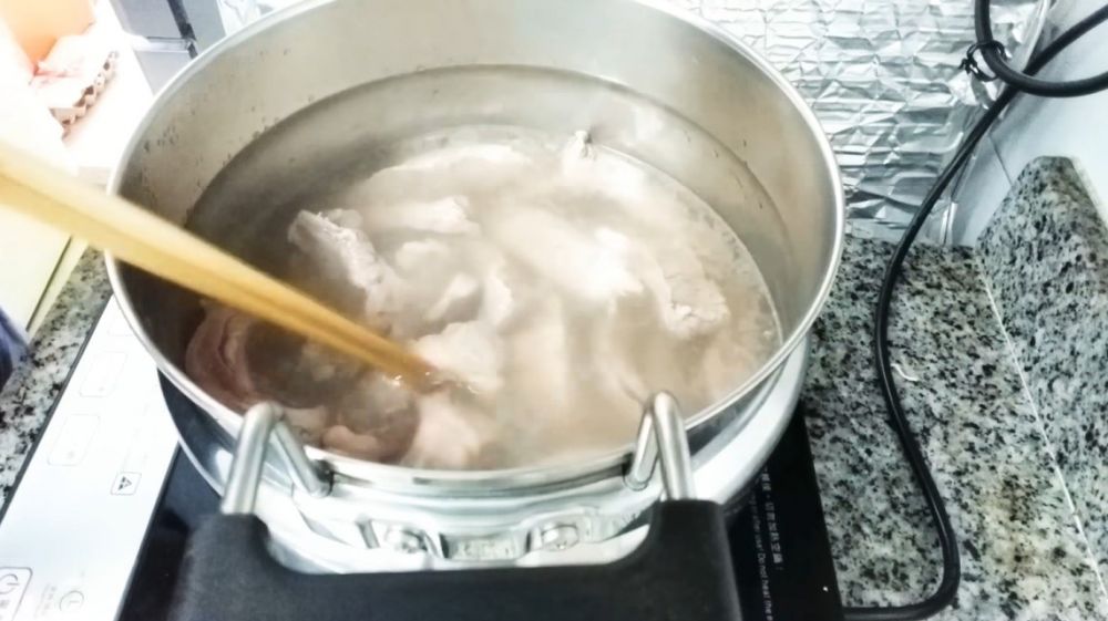 Pakai 1 rempah dapur, begini trik menghilangkan lemak pada daging sapi agar bebas kolesterol