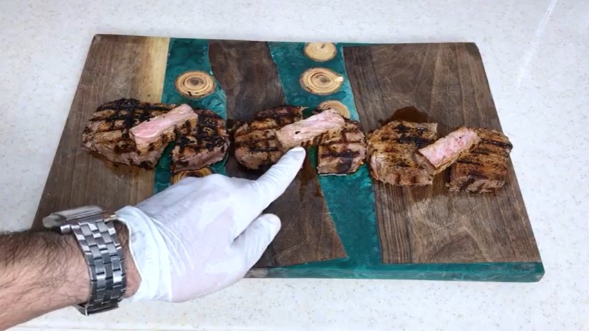 Bukan nanas, cara marinasi daging sapi pakai 1 buah ini bikin auto empuk dalam 15 menit