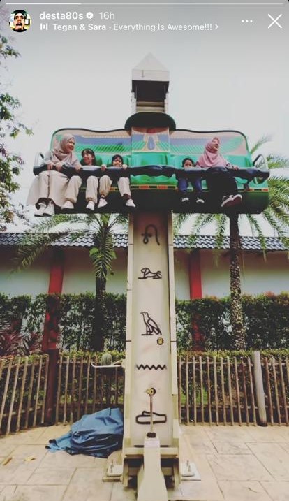 potret kompak desta dan caca liburan bareng anak usai cerai © berbagai sumber potret kompak desta dan caca liburan bareng anak usai cerai © berbagai sumber