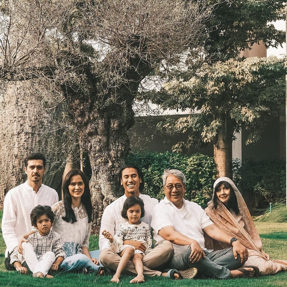 potret terbaru model yang jadi pesinetron top kini awet muda di usia 66 © berbagai sumber