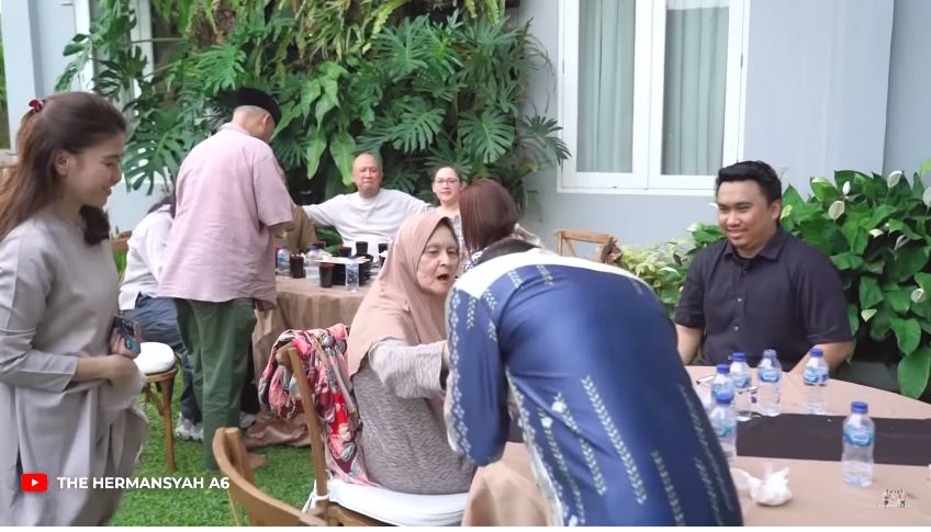 anang ke rumah krisdayanti © berbagai sumber anang ke rumah krisdayanti © berbagai sumber