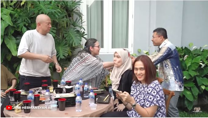 anang ke rumah krisdayanti © berbagai sumber anang ke rumah krisdayanti © berbagai sumber