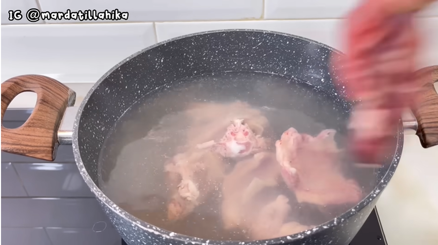 Cara mudah bikin gulai kambing kuah santan agar makin gurih, empuk, dan bebas bau prengus