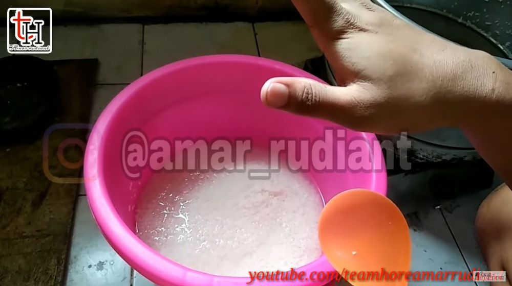 Pakai 1 bahan dapur, ini trik menanak nasi supaya tidak cepat basi