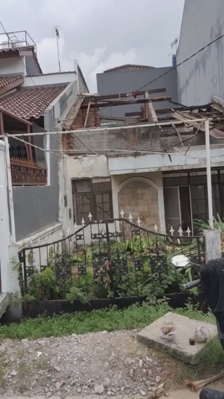 renovasi rumah bareng mantan pacar © TikTok/@natasha.surya renovasi rumah bareng mantan pacar © TikTok/@natasha.surya