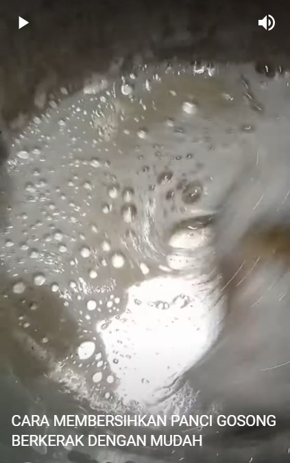 Tanpa bahan apa pun, begini cara mudah membersihkan bagian dalam panci yang gosong