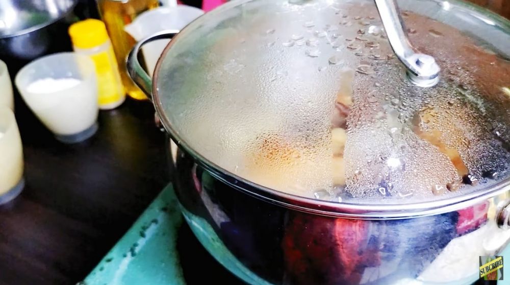 Cara merebus kikil tanpa presto ini bikin cepat empuk dalam 12 menit, praktis pakai 1 jenis buah