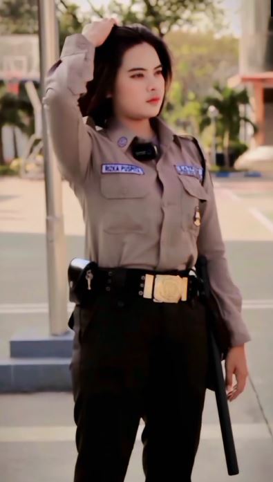 potret cantik satpam wanita yang gagal jadi polwan Instagram