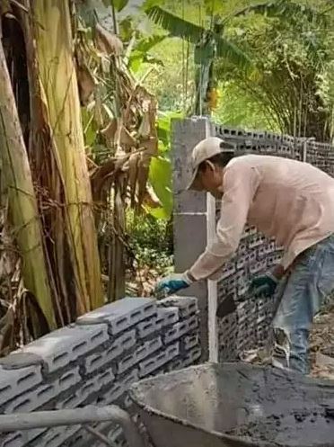 potret kocak tembok bikinan kuli bangunan Berbagai sumber