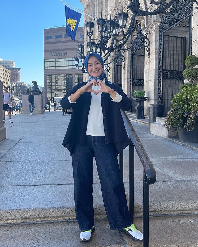 artis yang menempuh pendidikan S3 © 2023 brilio.net artis yang menempuh pendidikan S3 © 2023 brilio.net