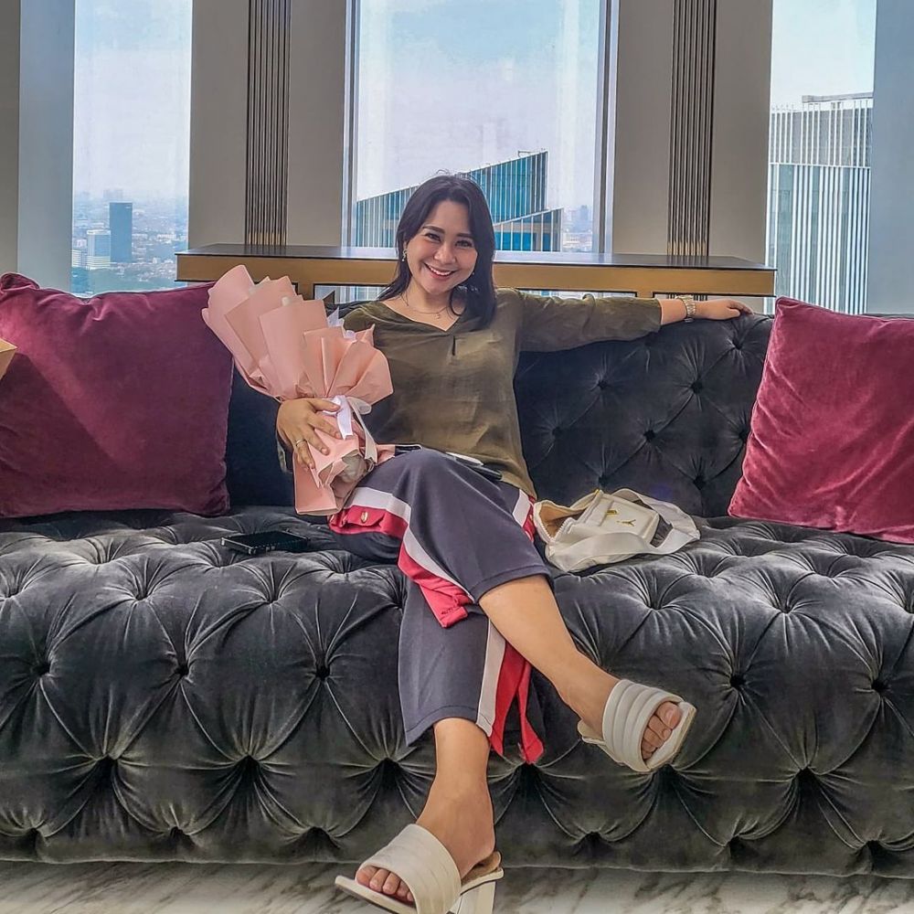 Chikita Meidy musuh Nia Ramadhani di sinetron © berbagai sumber