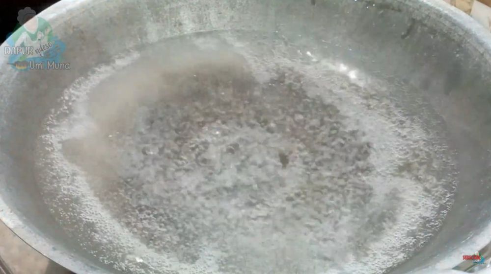 Cuma 10 menit, begini cara merebus ceker agar cepat empuk tanpa presto