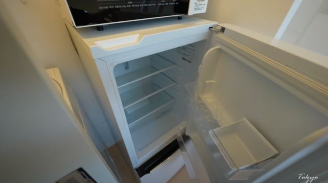 apartemen mungil di bawah jembatan © YouTube