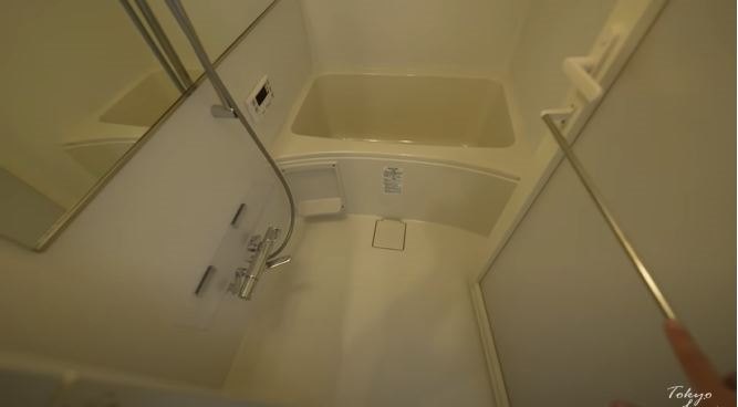 apartemen mungil di bawah jembatan © YouTube