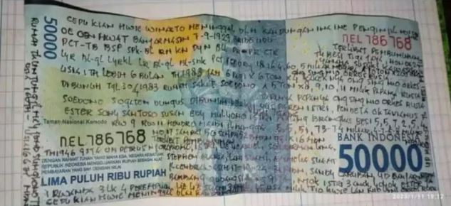 Potret kocak tulisan di uang Berbagai sumber