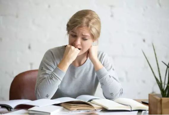 Arti mimpi gigi atas copot yang penuh makna mendalam © 2023 brilio.net