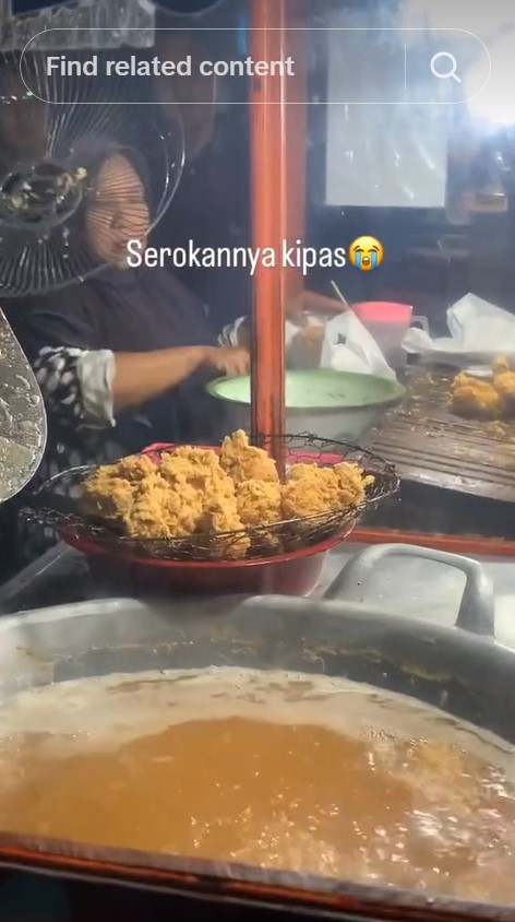 Aksi pedagang gorengan tunjukkan fungsi lain besi kipas angin ini kreatif, bikin takjub