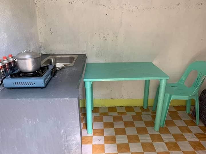 gubuk reyot seng direnovasi jadi apik © Facebook/Emylia Dahlans