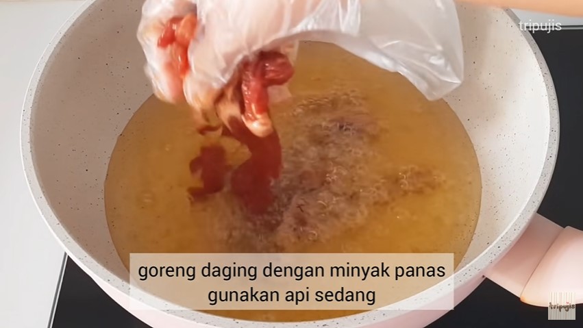 Tanpa direbus dulu, ini trik goreng daging sapi agar cepat empuk tanpa presto pakai 1 bahan dapur
