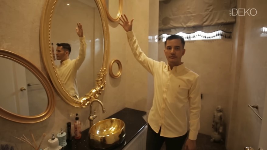 Rumah mewah Dato Aliff © YouTube