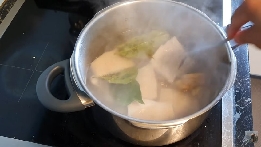 Tanpa presto, ini cara goreng babat agar cepat empuk dan tidak amis