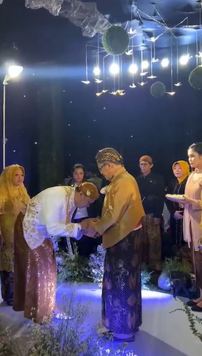 momen akad nikah denny caknan dan bella © berbagai sumber