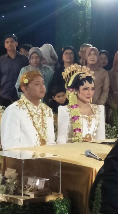 momen akad nikah denny caknan dan bella © berbagai sumber