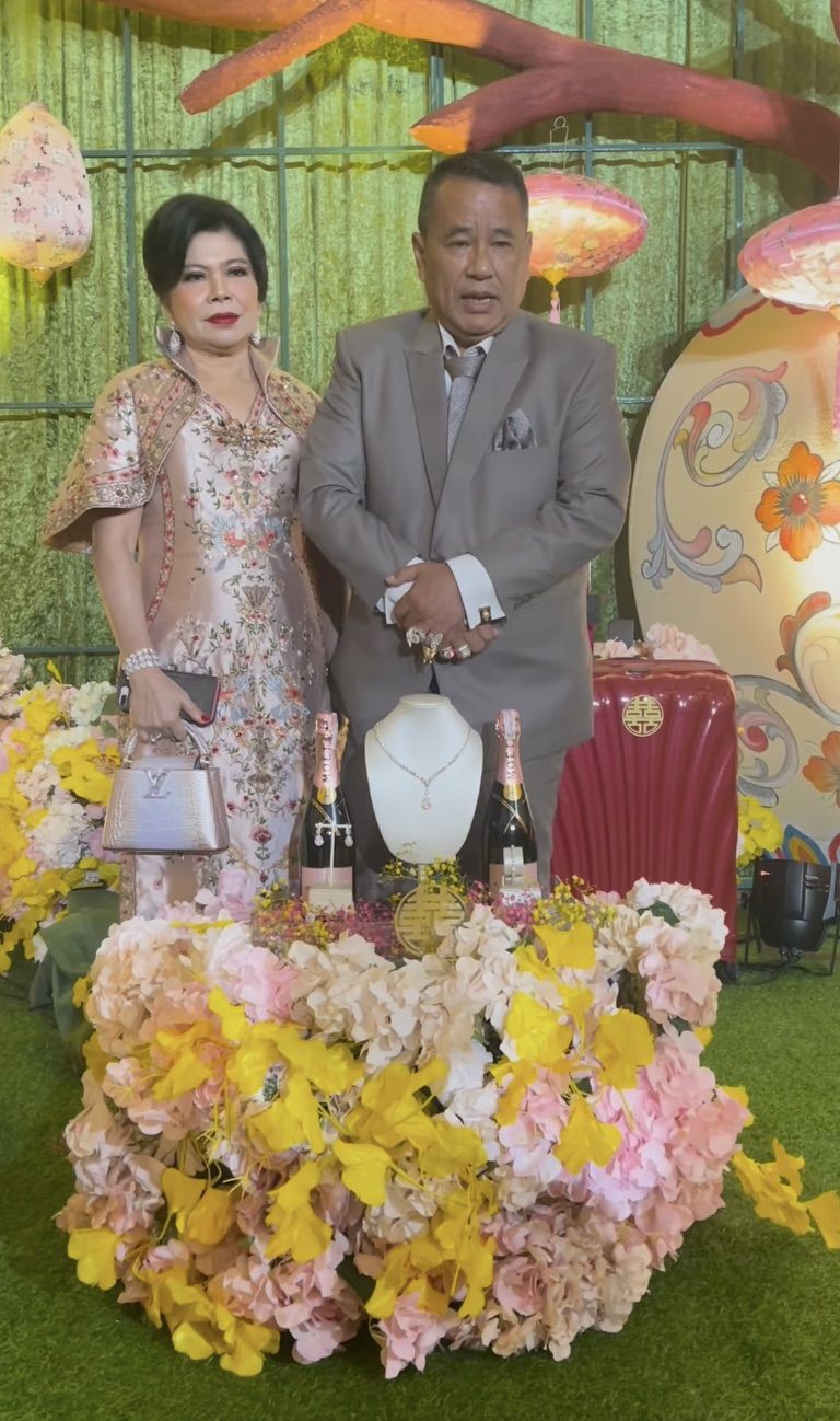 lamaran anak Hotman Paris © Instagram