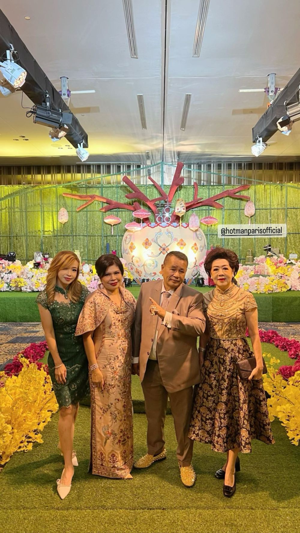 lamaran anak Hotman Paris © Instagram