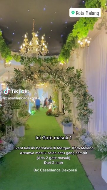 dekorasi pelaminan bak di gedung © TikTok