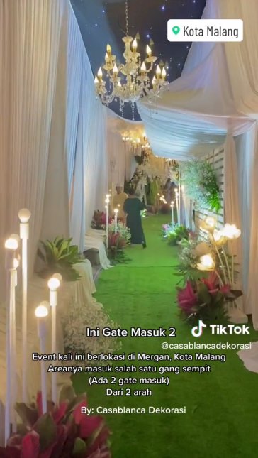 dekorasi pelaminan bak di gedung © TikTok