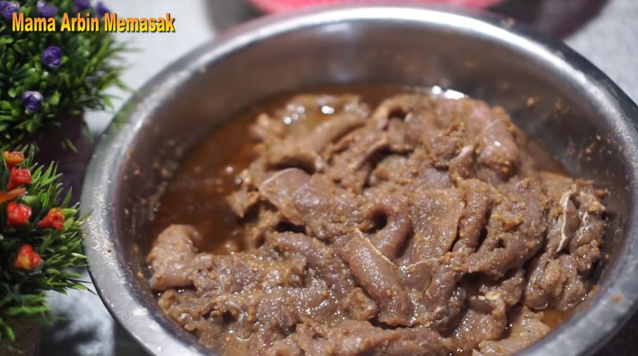 Tanpa perlu direbus dulu, ini cara bikin dendeng sapi agar cepat empuk cuma tambah 1 bahan dapur