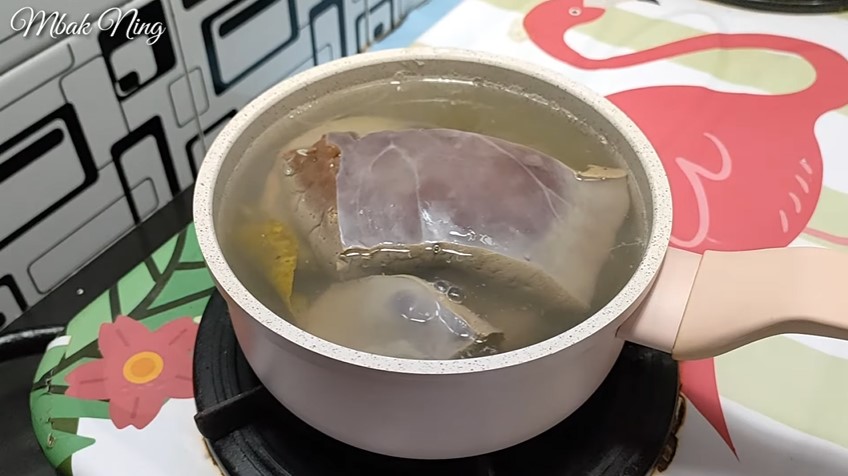 Cuma 10 menit, ini trik merebus hati sapi agar empuk, tak amis, dan nggak basi sampai 1 bulan
