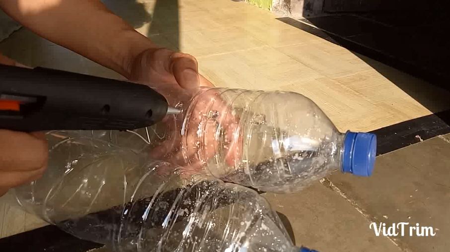 Jangan langsung dibuang, ini cara kreatif menyulap botol bekas jadi rak piring yang cantik dan kokoh