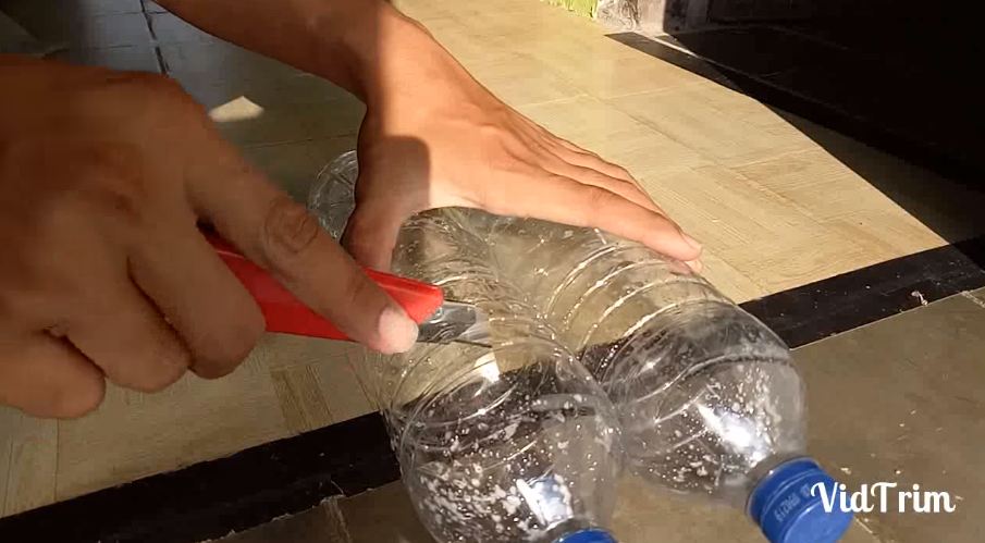 Jangan langsung dibuang, ini cara kreatif menyulap botol bekas jadi rak piring yang cantik dan kokoh